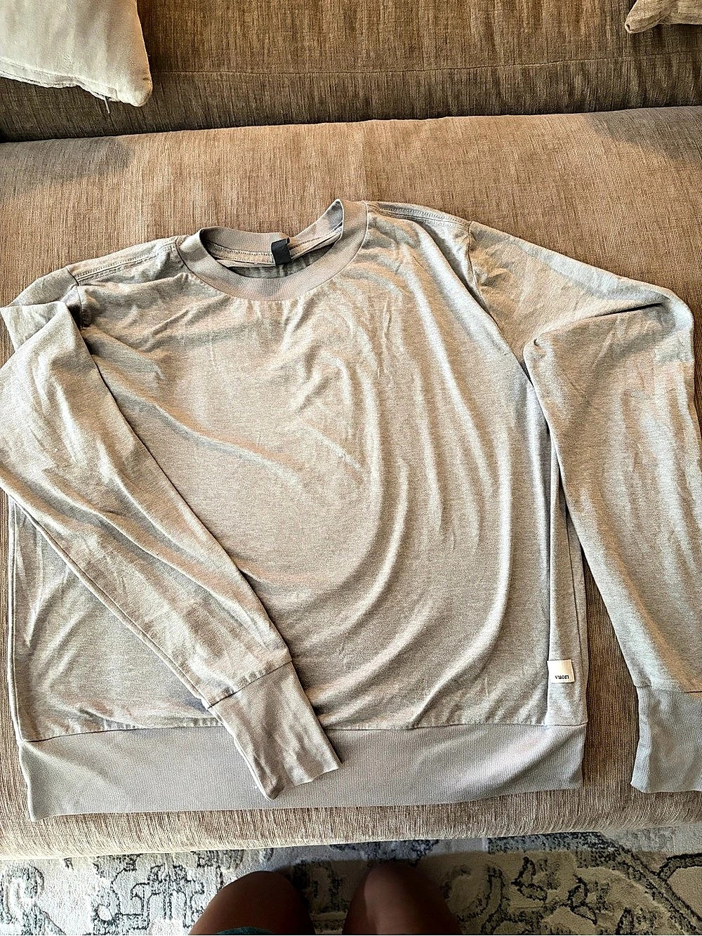 Vuori Daydream Crew Gray Sweatshirt Size Medium